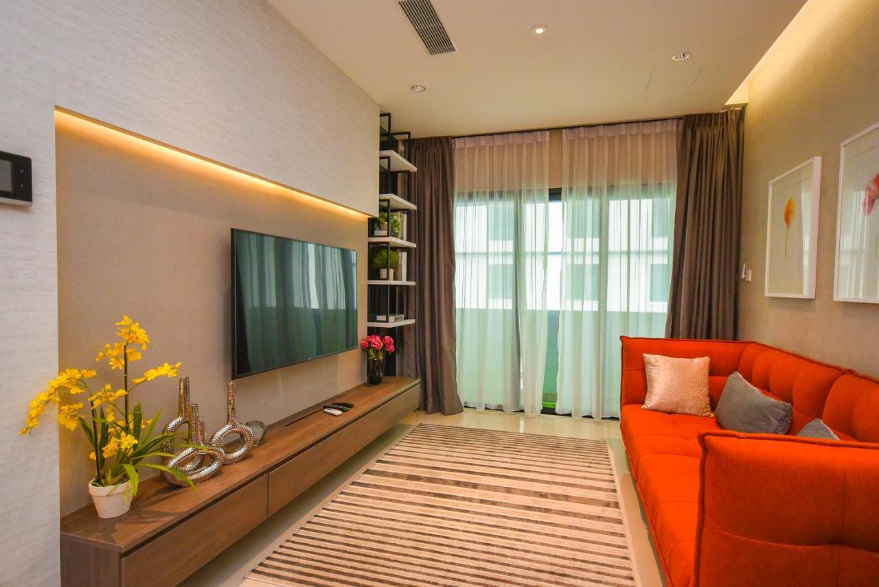 Suasana Residence By Nest Home Джохор Бахру Екстериор снимка