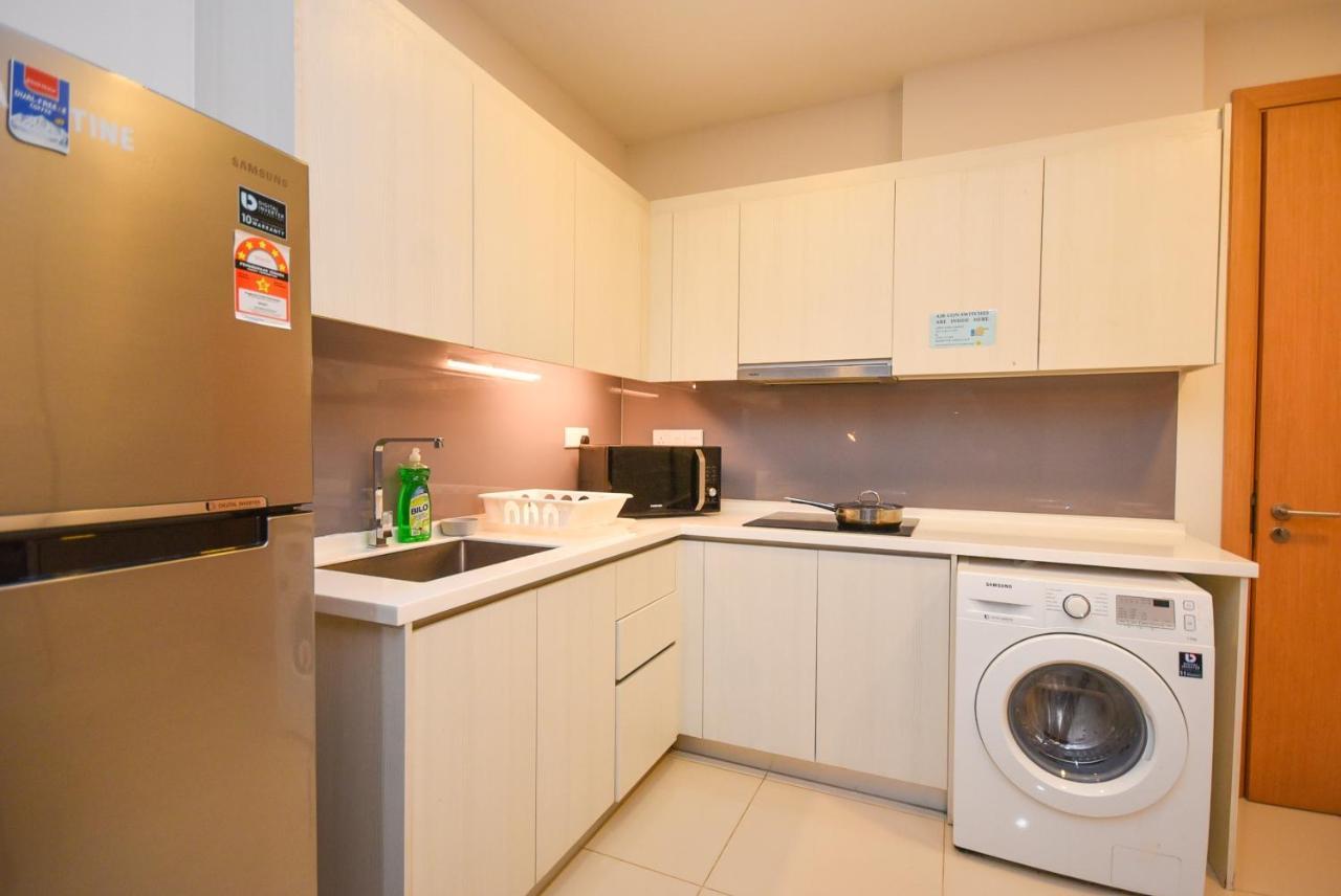 Suasana Residence By Nest Home Джохор Бахру Екстериор снимка