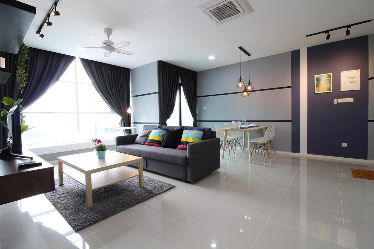 Suasana Residence By Nest Home Джохор Бахру Екстериор снимка