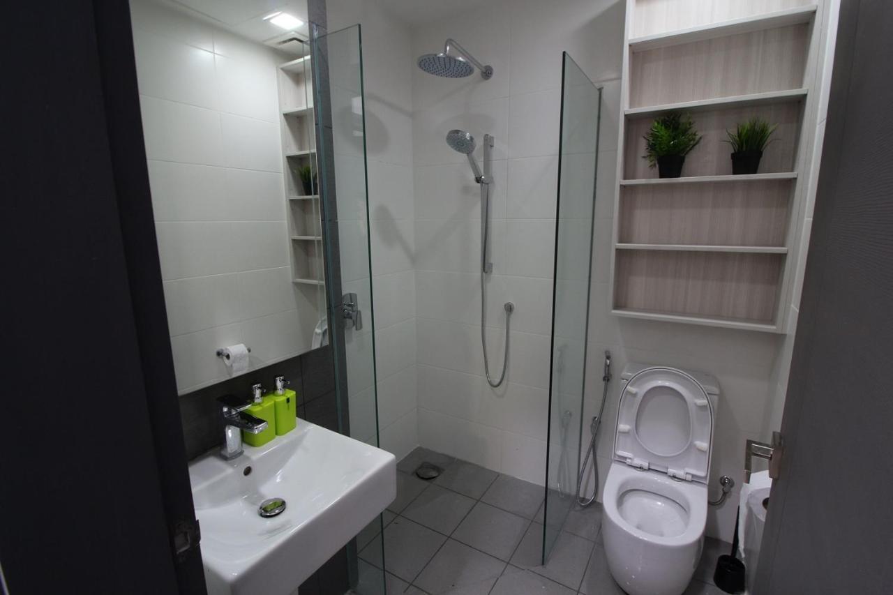 Suasana Residence By Nest Home Джохор Бахру Екстериор снимка